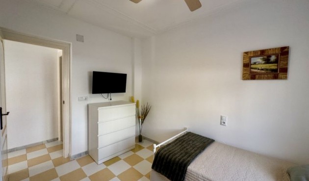 Återförsäljning - Villa -
Torrevieja - Costa Blanca