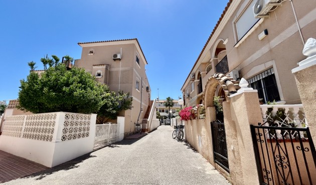Brukt - Toppleilighet -
La Zenia - Costa Blanca