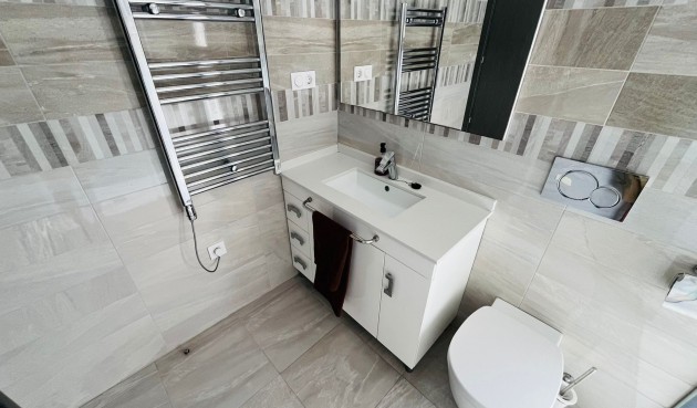 Brukt - Apartment -
Punta Prima - Costa Blanca