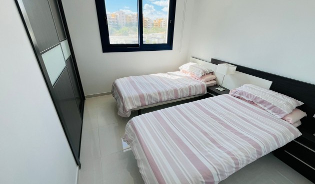 Brukt - Apartment -
Punta Prima - Costa Blanca