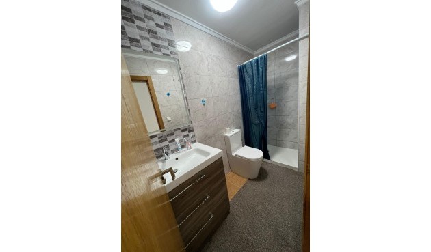 Brukt - Apartment -
Torrevieja - Centro