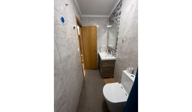 Brukt - Apartment -
Torrevieja - Centro