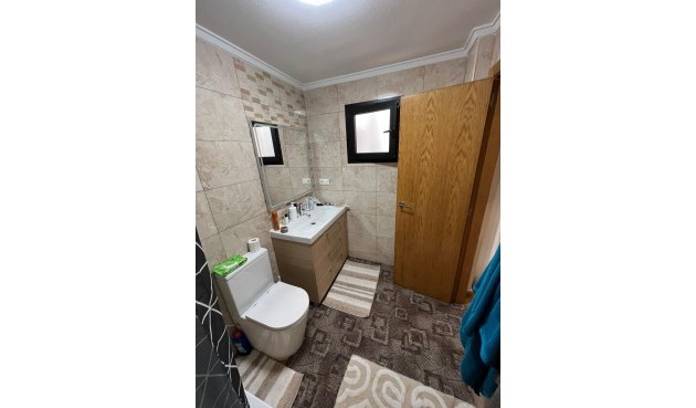 Brukt - Apartment -
Torrevieja - Centro