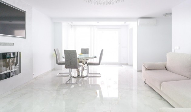 Brukt - Town House -
Torrevieja - Punta Prima