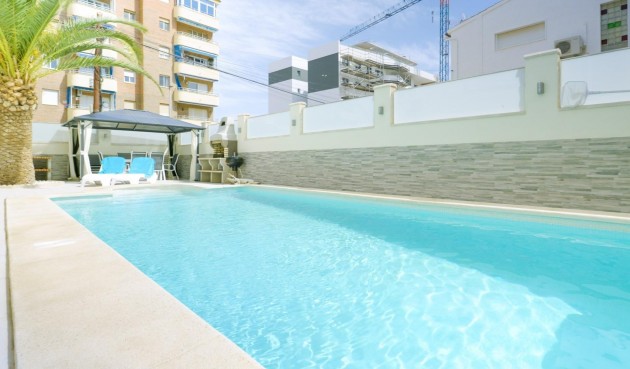 Brukt - Town House -
Torrevieja - Punta Prima