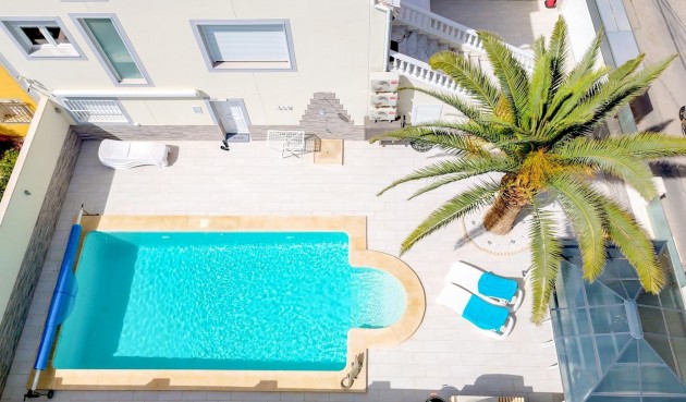Brukt - Town House -
Torrevieja - Punta Prima