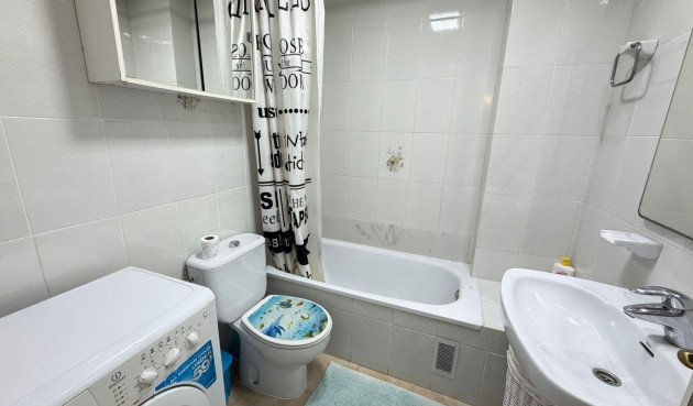 Återförsäljning - Apartment -
Torrevieja - Centro