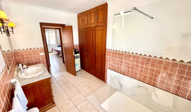 Återförsäljning - Villa -
Benijofar - Costa Blanca