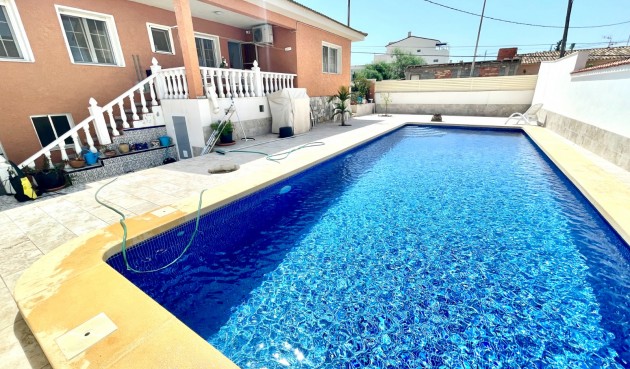 Återförsäljning - Villa -
Benijofar - Costa Blanca