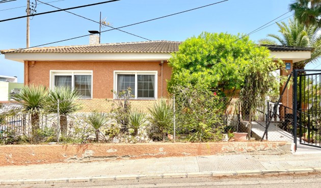 Återförsäljning - Villa -
Benijofar - Costa Blanca