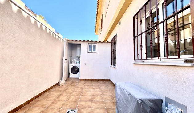 Brukt - Apartment -
La Zenia - Costa Blanca