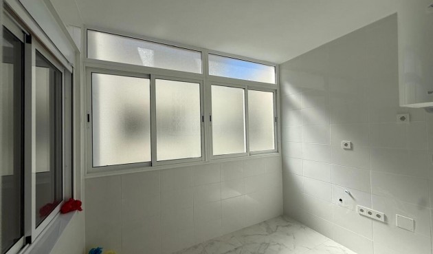 Brukt - Apartment -
Torrevieja - Playa del Acequión