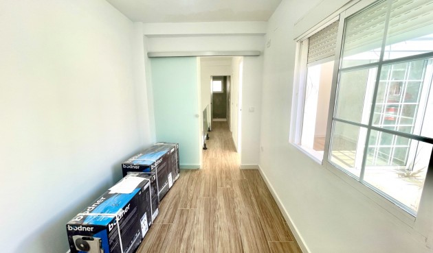 Återförsäljning - Town House -
Daya Vieja - Costa Blanca
