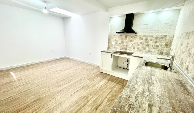 Återförsäljning - Town House -
Daya Vieja - Costa Blanca