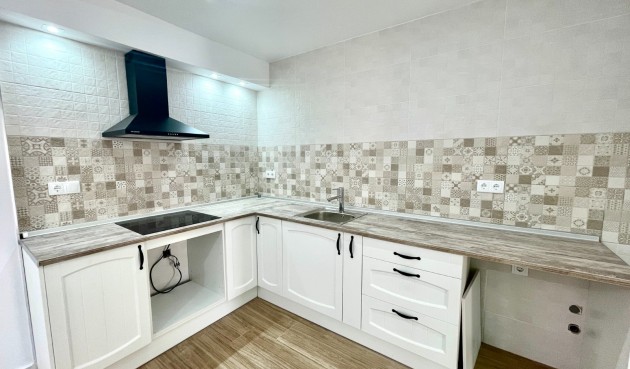Återförsäljning - Town House -
Daya Vieja - Costa Blanca