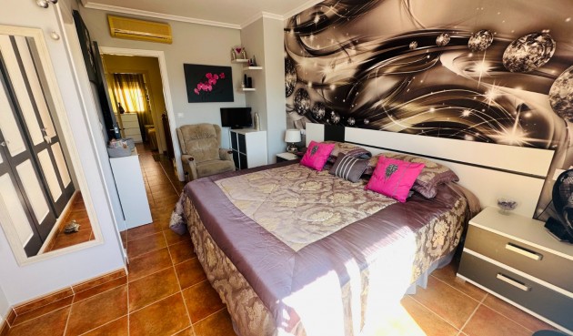 Brukt - Town House -
Jacarilla - Inland