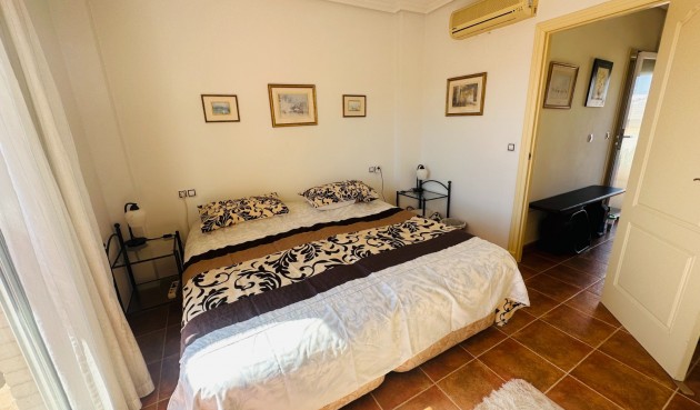Brukt - Town House -
Jacarilla - Inland