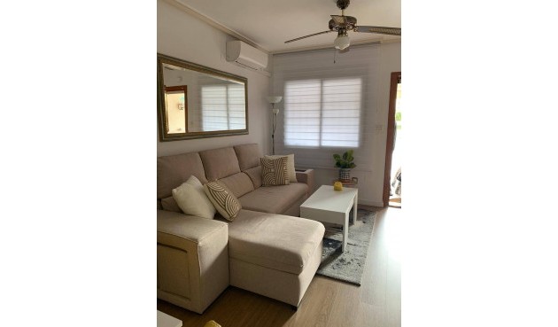 Brukt - Villa -
Orihuela Costa - Las Filipinas