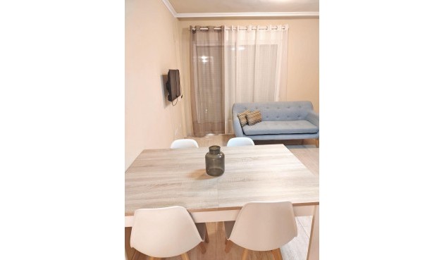 Brukt - Apartment -
Guardamar del Segura - Puerto Deportivo