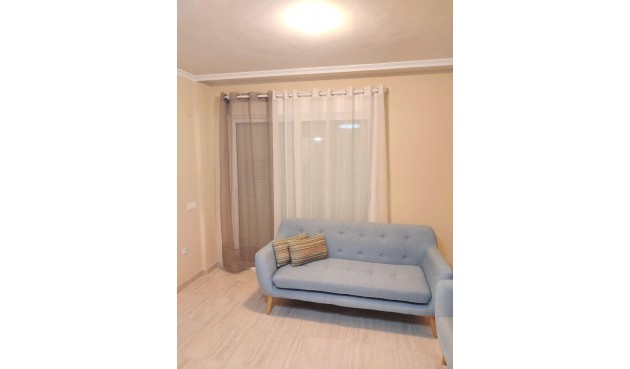 Brukt - Apartment -
Guardamar del Segura - Puerto Deportivo