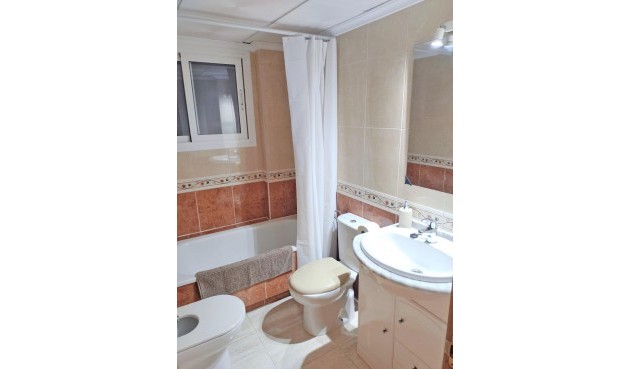 Brukt - Apartment -
Guardamar del Segura - Puerto Deportivo