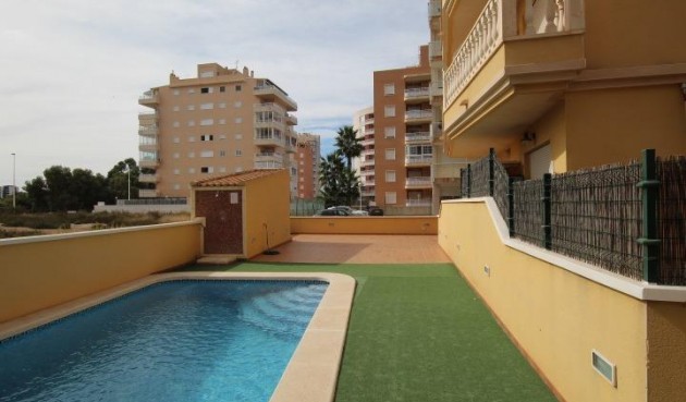 Brukt - Apartment -
Guardamar del Segura - Puerto Deportivo
