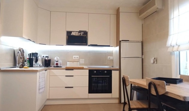 Resale - Bungalow -
Torrevieja - Torretas
