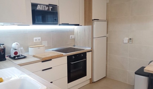 Resale - Bungalow -
Torrevieja - Torretas
