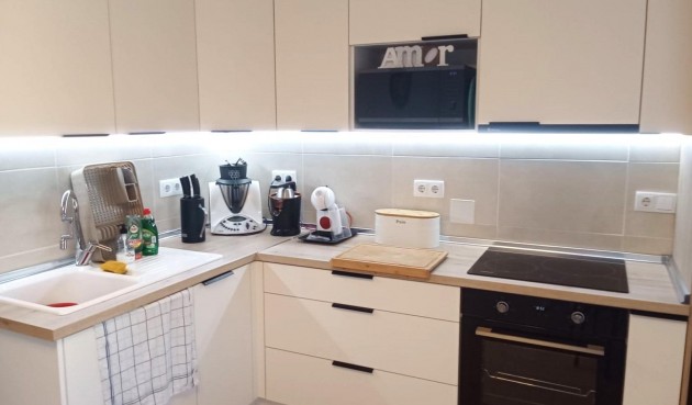 Resale - Bungalow -
Torrevieja - Torretas