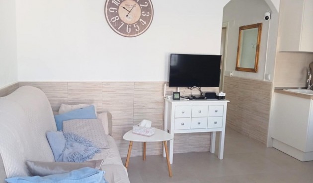 Resale - Bungalow -
Torrevieja - Torretas