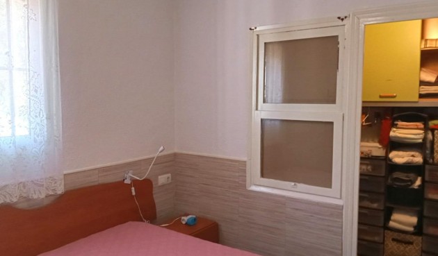 Resale - Bungalow -
Torrevieja - Torretas