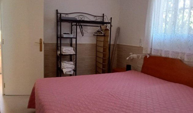 Resale - Bungalow -
Torrevieja - Torretas