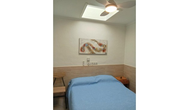 Resale - Bungalow -
Torrevieja - Torretas