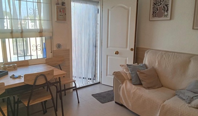 Resale - Bungalow -
Torrevieja - Torretas