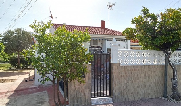 Resale - Bungalow -
Torrevieja - Torretas