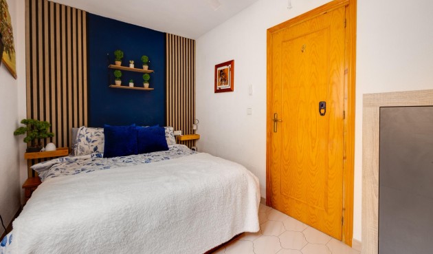 Resale - Bungalow -
Torrevieja - La Siesta - El Salado - Torreta