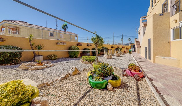 Resale - Bungalow -
Torrevieja - La Siesta - El Salado - Torreta