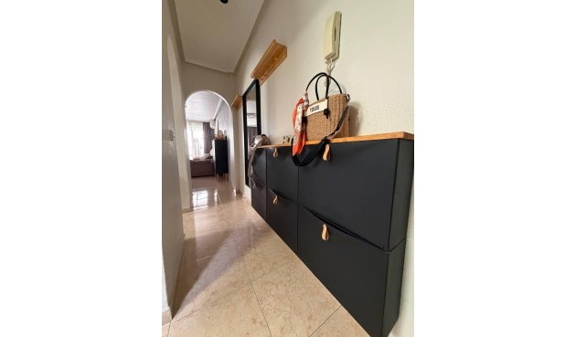 Återförsäljning - Apartment -
Torrevieja - Centro