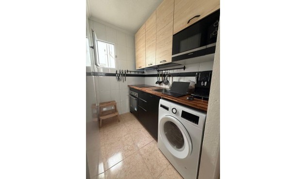 Återförsäljning - Apartment -
Torrevieja - Centro