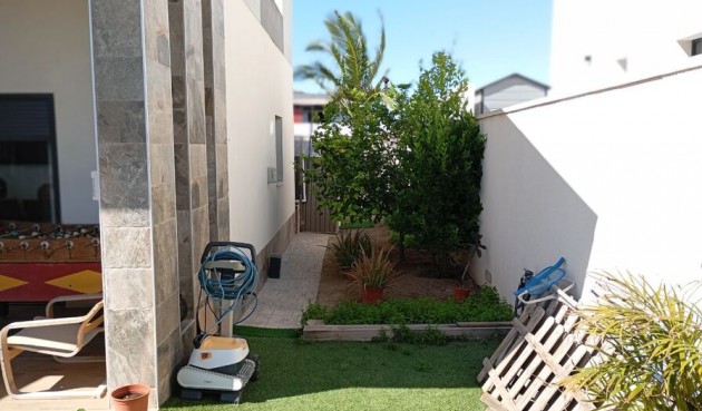 Brukt - Villa -
Daya Nueva - Costa Blanca