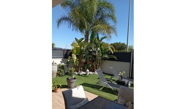Brukt - Villa -
Daya Nueva - Costa Blanca