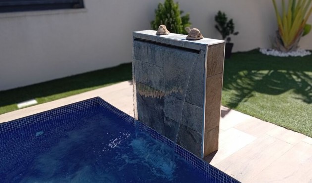 Brukt - Villa -
Daya Nueva - Costa Blanca