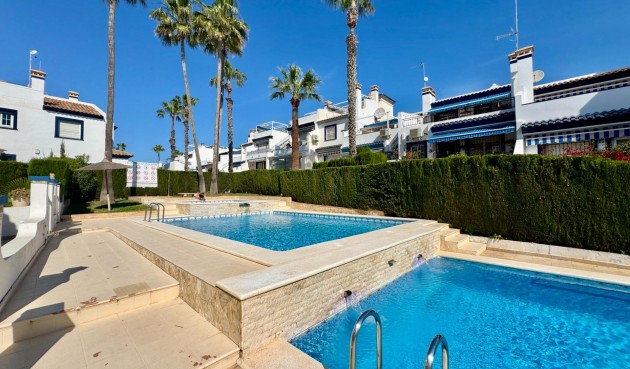 Brukt - Bungalow -
Orihuela Costa - Villamartín-las Filipinas