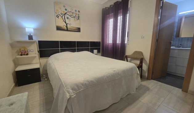 Återförsäljning - Apartment -
Torrevieja - Centro