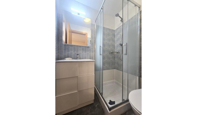 Återförsäljning - Apartment -
Torrevieja - Centro