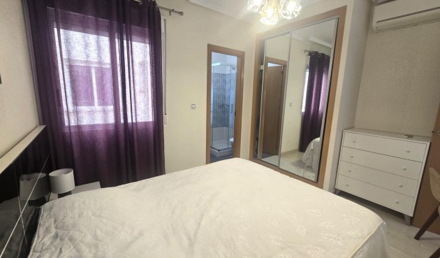 Återförsäljning - Apartment -
Torrevieja - Centro