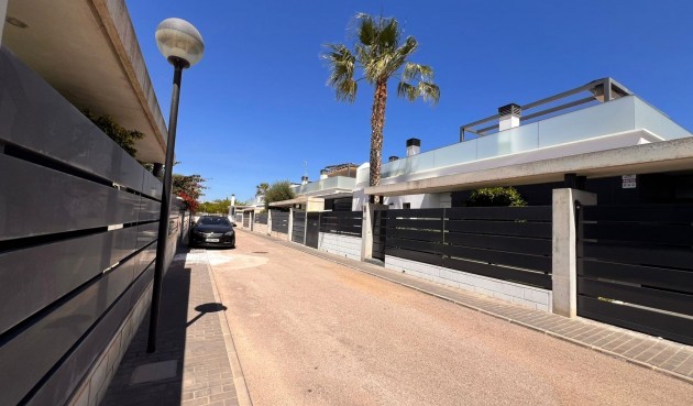 Brukt - Villa -
Orihuela Costa - Lomas de Cabo Roig