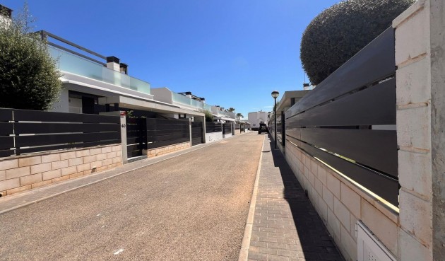 Brukt - Villa -
Orihuela Costa - Lomas de Cabo Roig