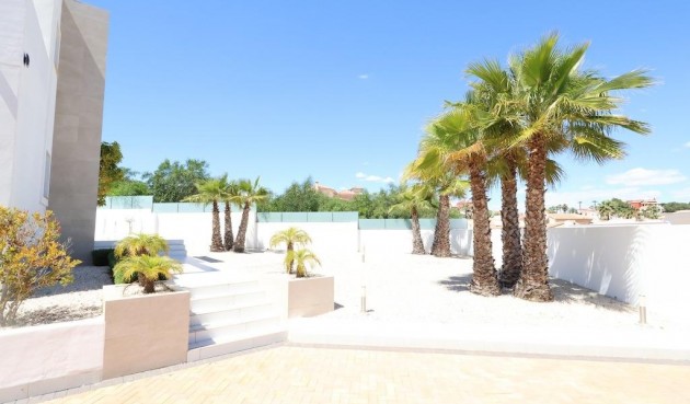 Brukt - Villa -
Rojales - Inland