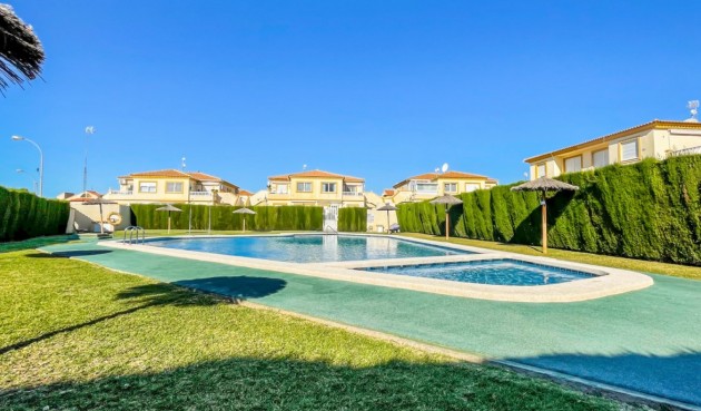 Brukt - Bungalow -
Orihuela Costa - Costa Blanca